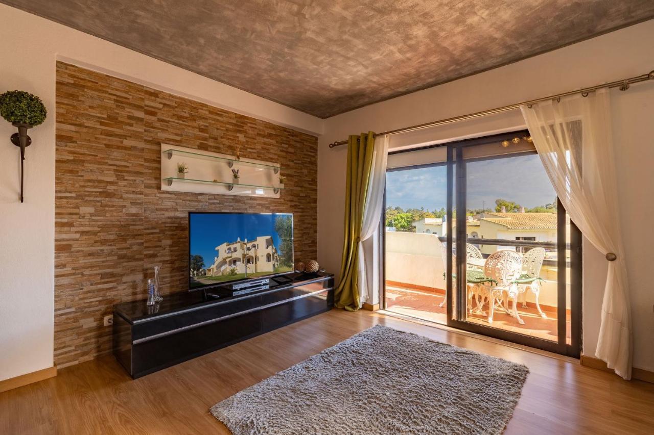 Lovely One Bedroom Apartment In Alvor Exterior photo