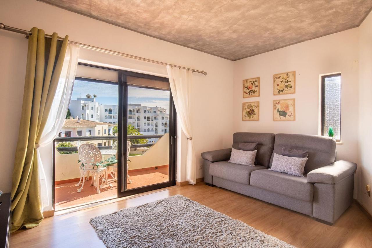 Lovely One Bedroom Apartment In Alvor Exterior photo
